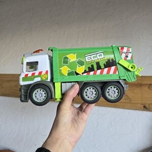 Eco City Clean  GIANT RECYCLING TRUCK